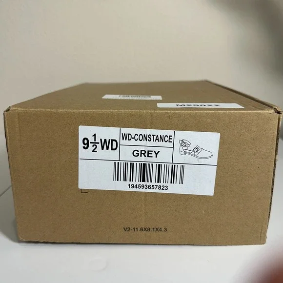 New Journee Collection Constance Double Buckle Flats Grey size 9.5W - Picture 9 of 9